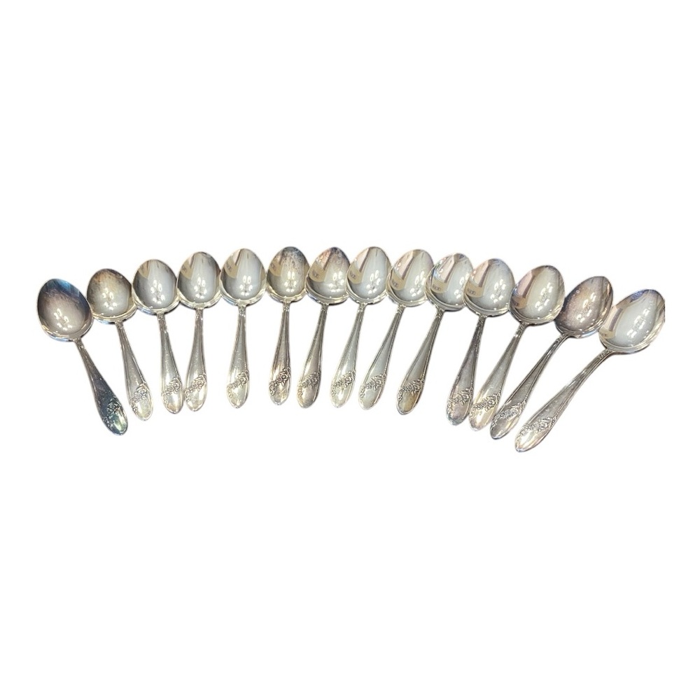 Oneida Community Queen Bess II Silverplate Spoons - Set of 14 Vintage Tudor Plat